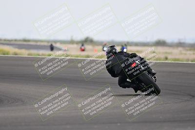 media/Apr-18-2025-TrackDaz (Fri) [[45f5874c44]]/C Group/Session 2 (Turn 10)/